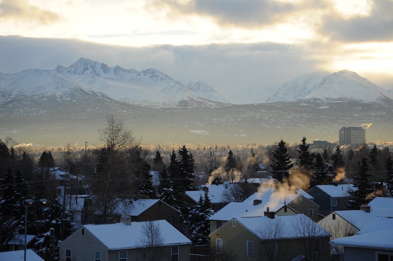 Houses with a view of mountains in Anchorage, Alaska